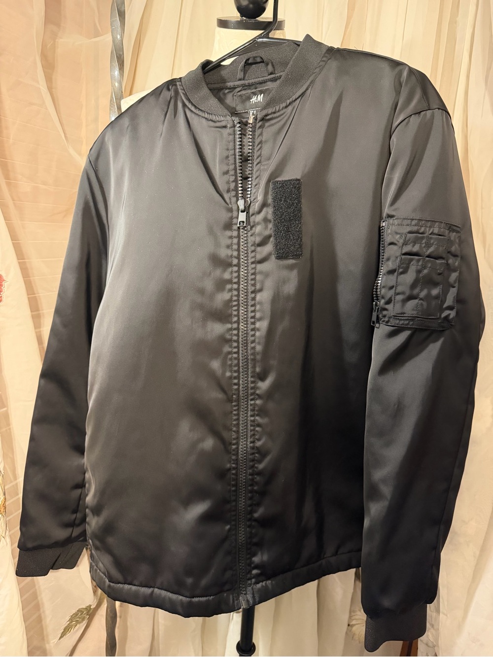 H&M Men’s Black Satin-Look Bomber Jacket